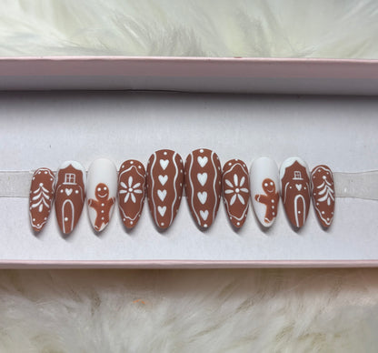 GINGERBREAD HOUSE