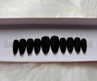 MATTE BLACK