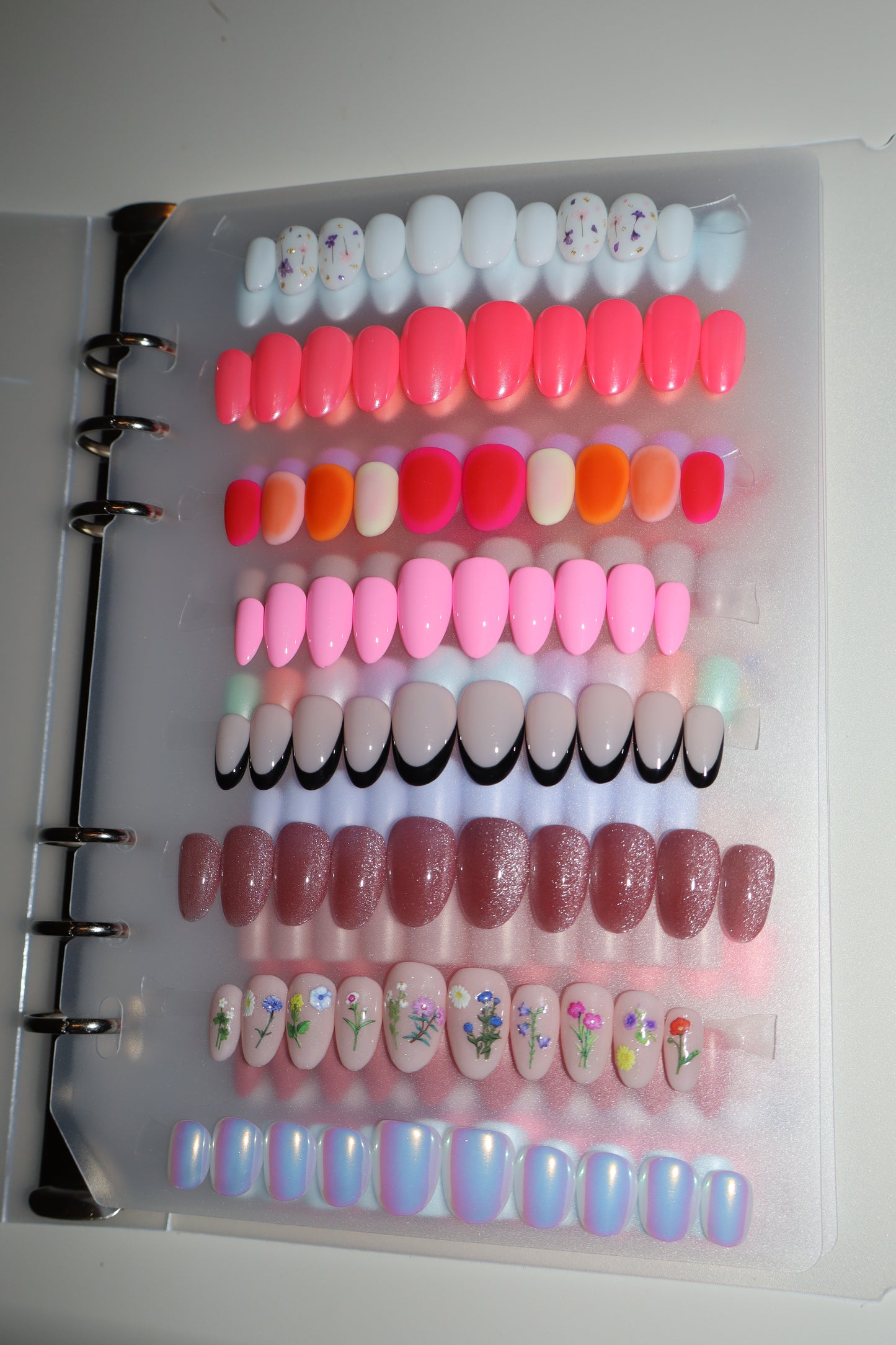 NAIL STORAGE BINDER