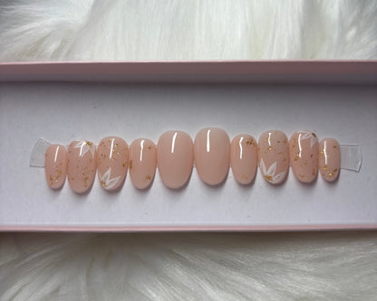 PETALS & GOLD