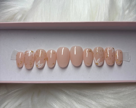 PETALS & GOLD